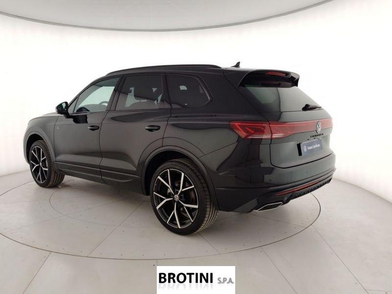 Volkswagen Touareg 3.0 V6 TDI SCR 170kW R-Line Final Edit