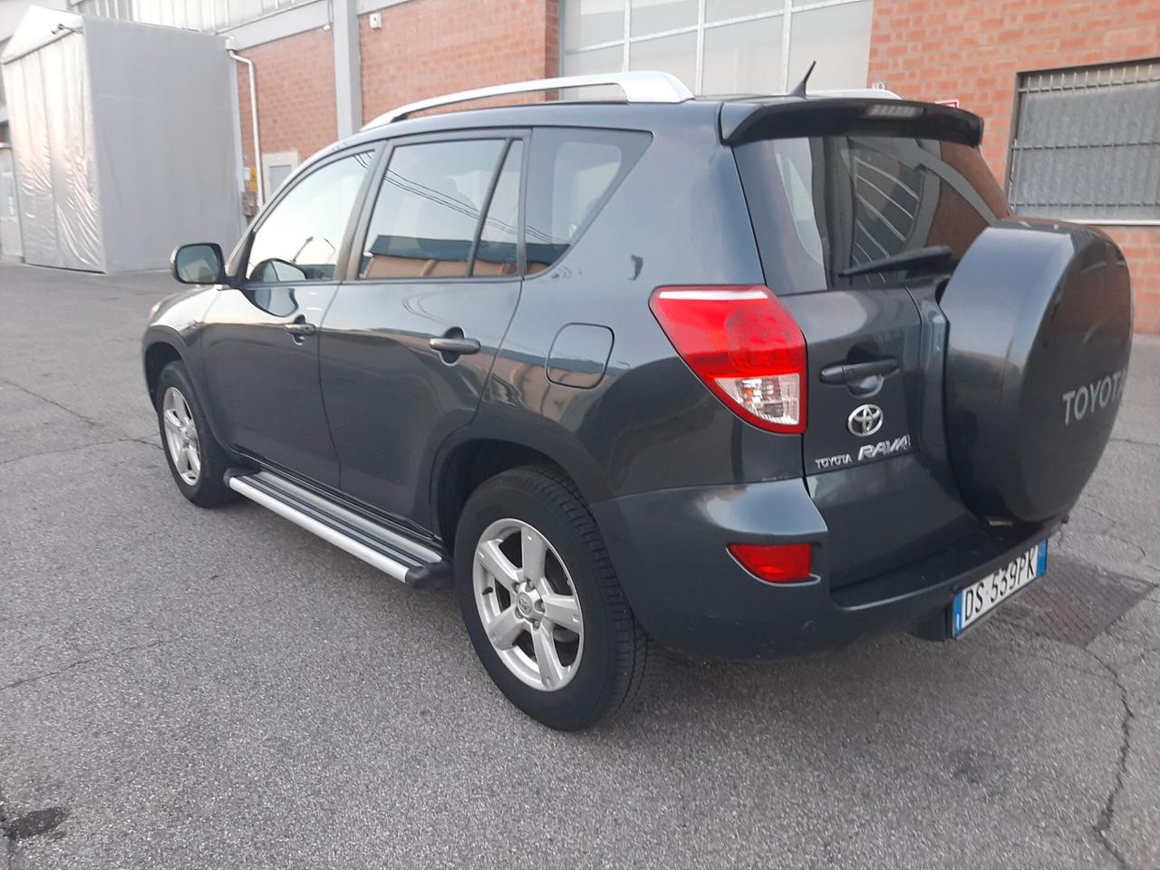Toyota RAV 2.0 4x4 Luxury METANO