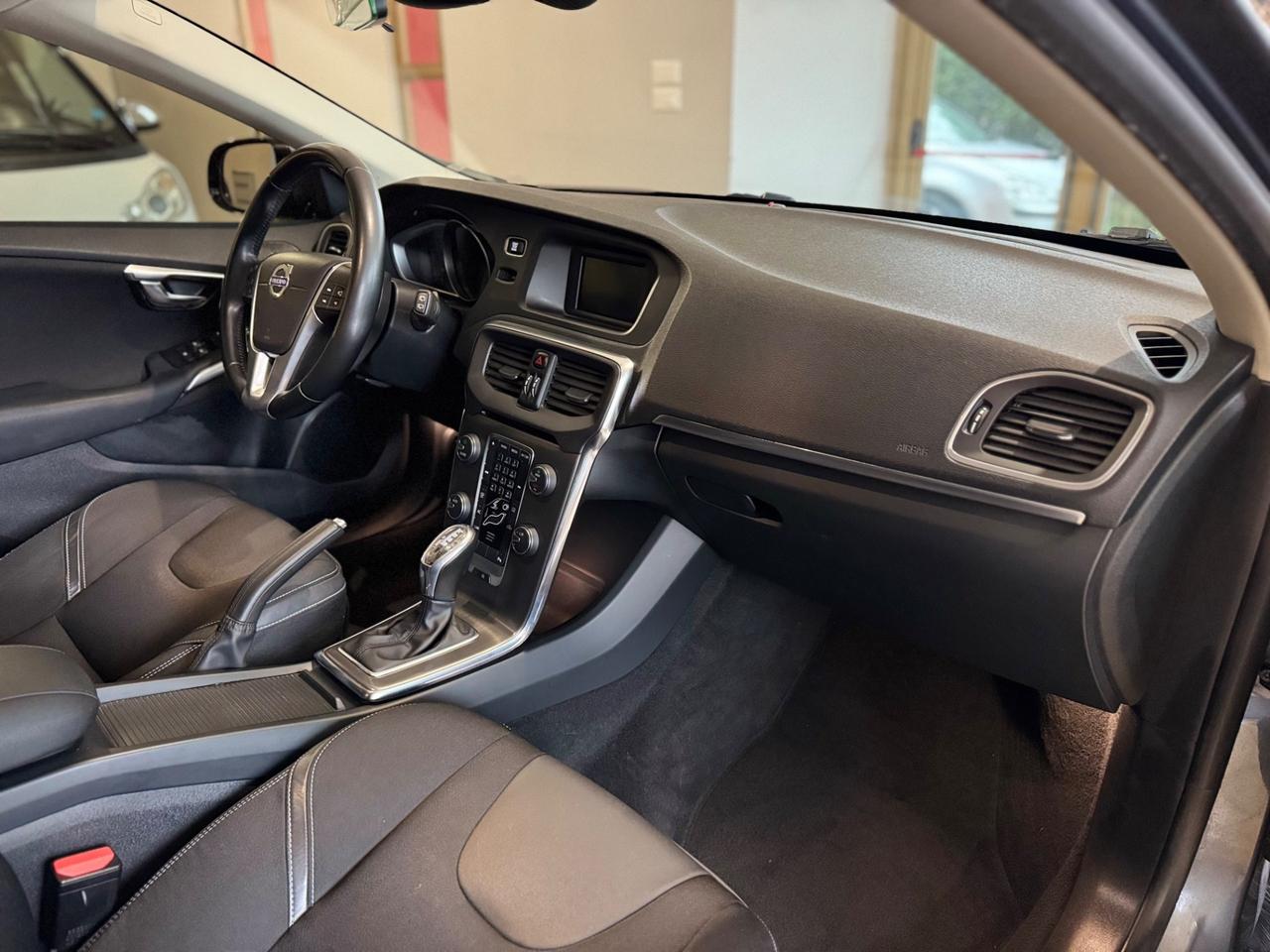 Volvo V40 D3 Geartronic Summum