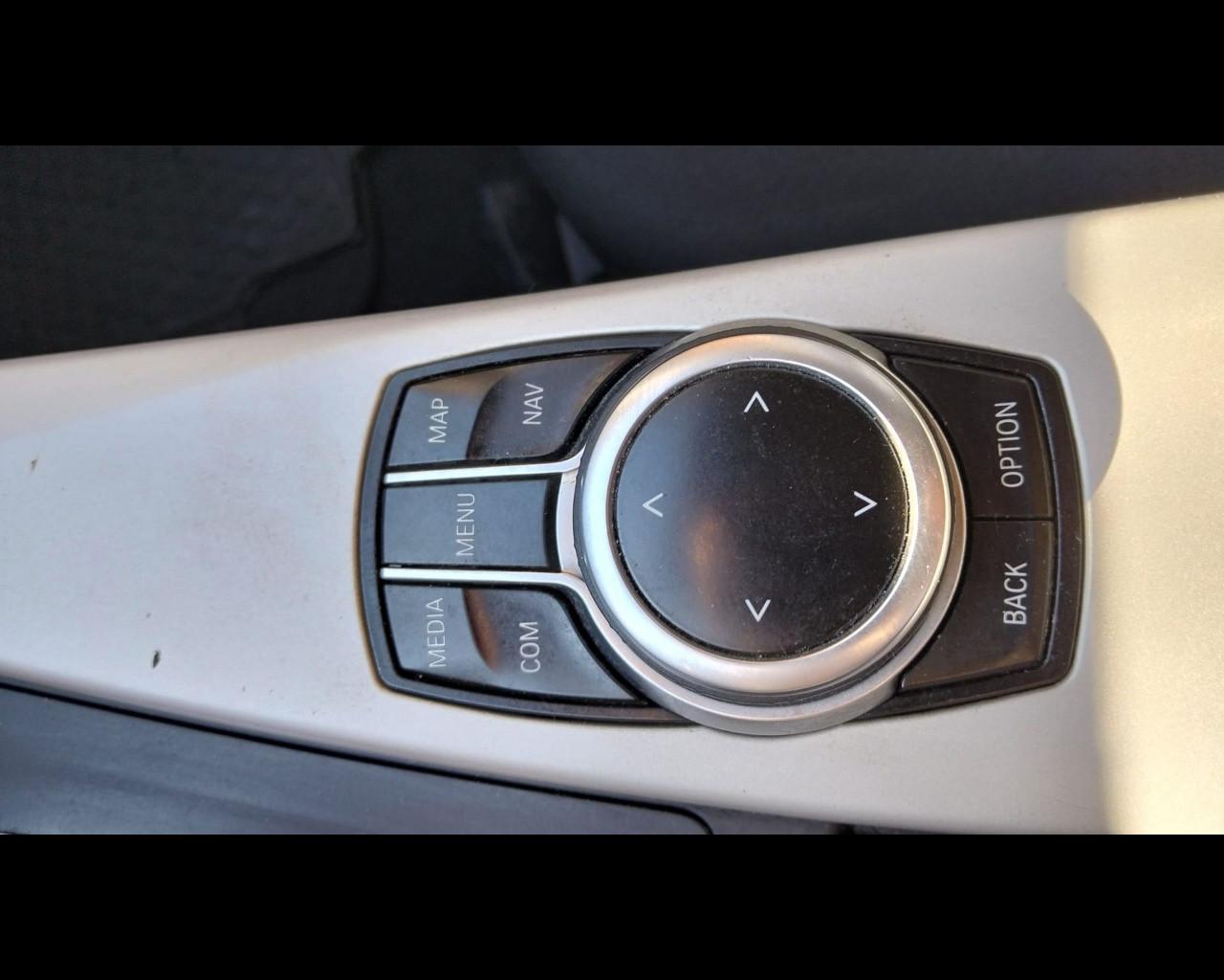 BMW Serie 3 (F30/31) - 318d Touring Business Advantage aut.