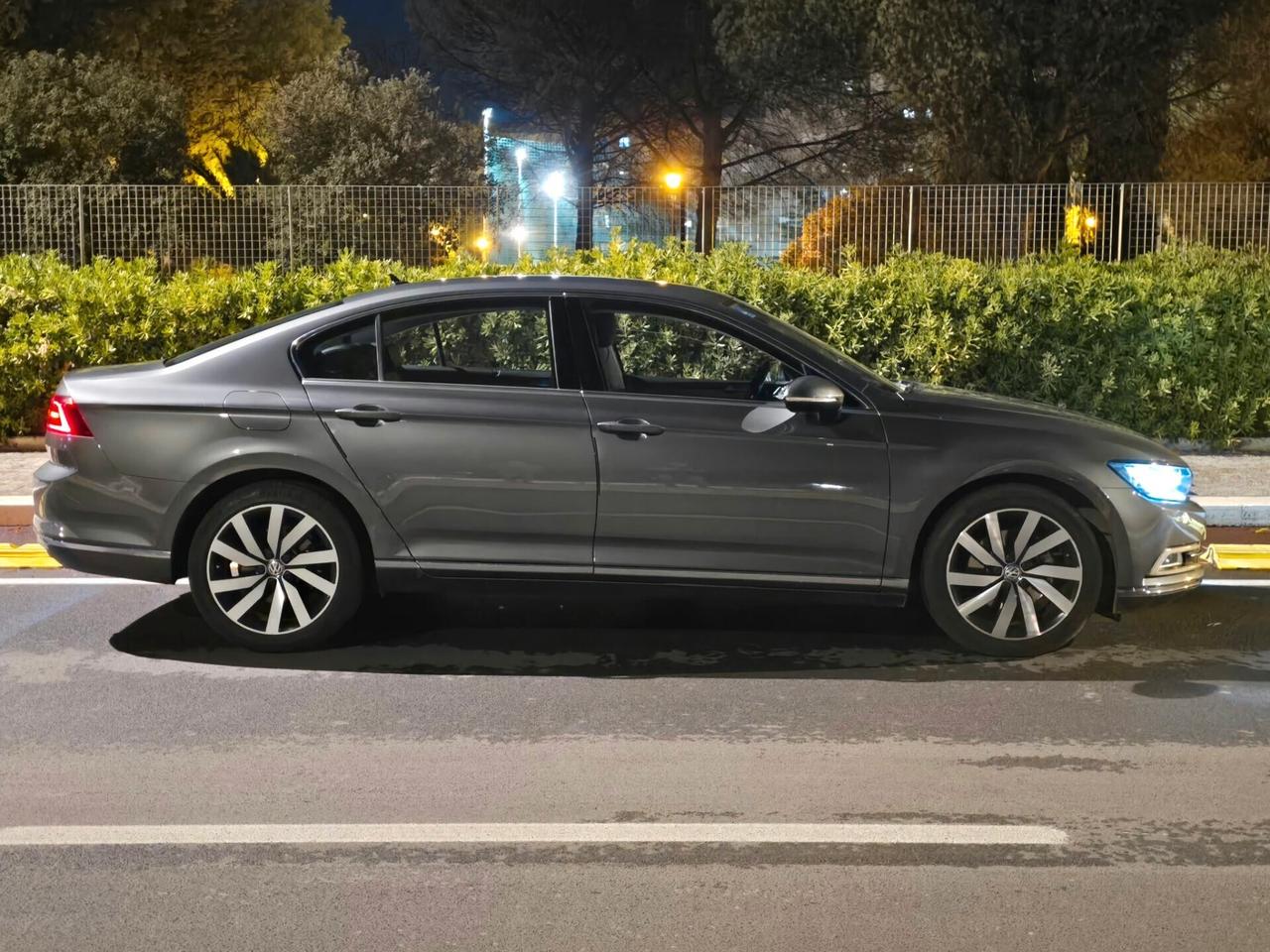 Volkswagen Passat 2.0 TDI DSG Highline BlueMotion