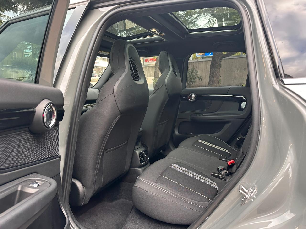 Mini Countryman COOPER D AUTOMATIC _ JOHN COOPER WORKS_PANORAMA_R18_BLACK PAKET