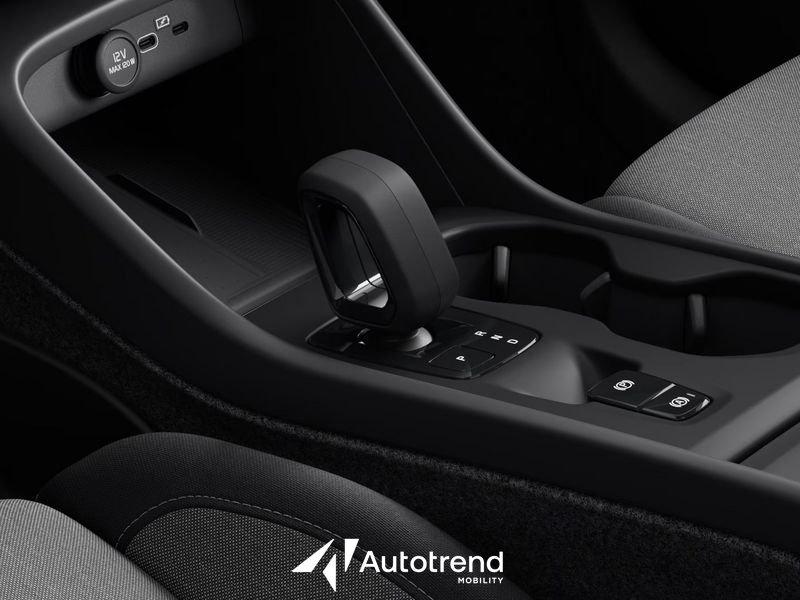 Volvo XC40 B3 163+11 CV Mild Hybrid Automatico Core N1 Autocarro