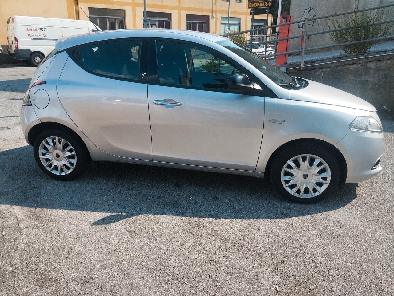 Lancia Ypsilon 1.3 MJT 16V 95 CV 5 porte S&S Gold