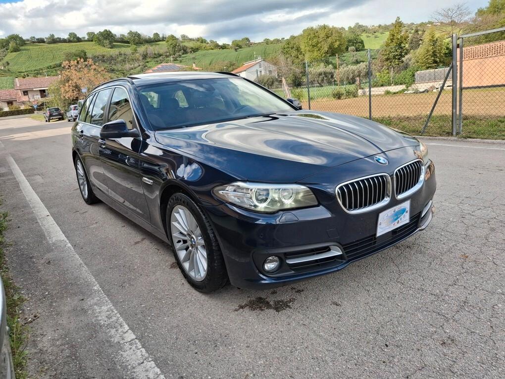 Bmw 525d xDrive Touring Luxury