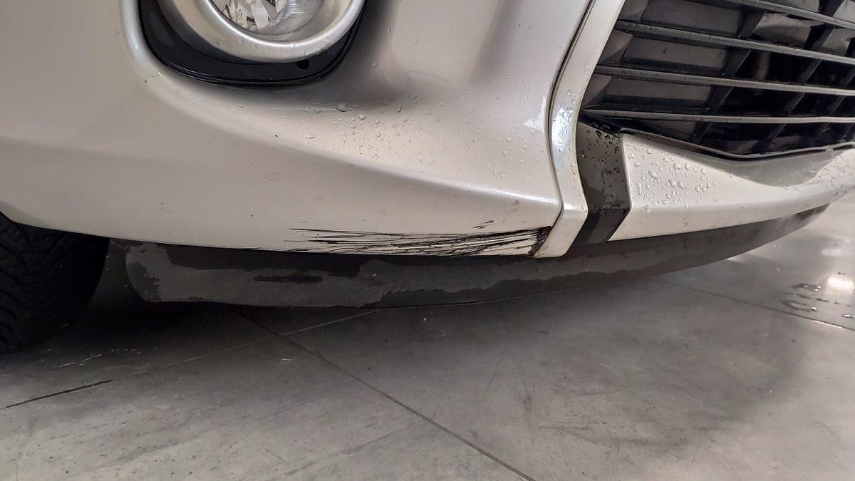 TOYOTA Yaris SOLO PER COMMERCIANTI AUTO SENZA GARANZIA