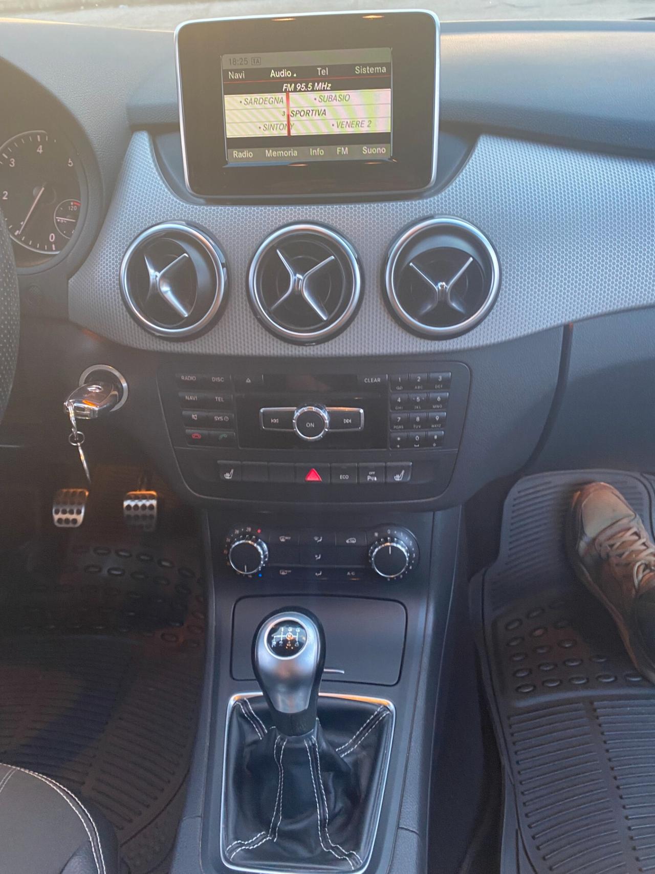 Mercedes-benz B 180 d Premium FULL OPT