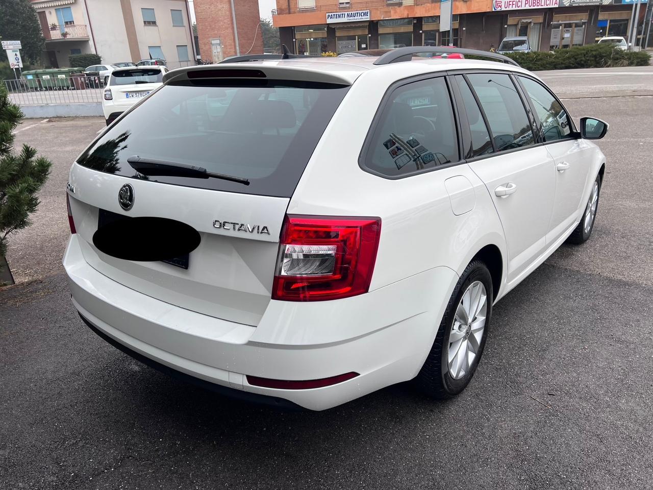 Skoda Octavia 1.6 TDI CR 115 CV DSG Wagon Executive Sport