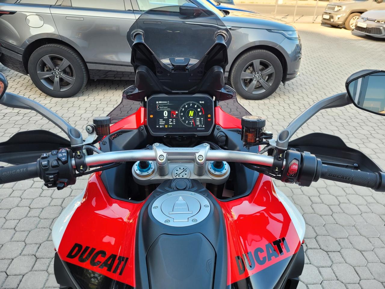Ducati Multistrada V4 PIKE PEAK 9.500KM.