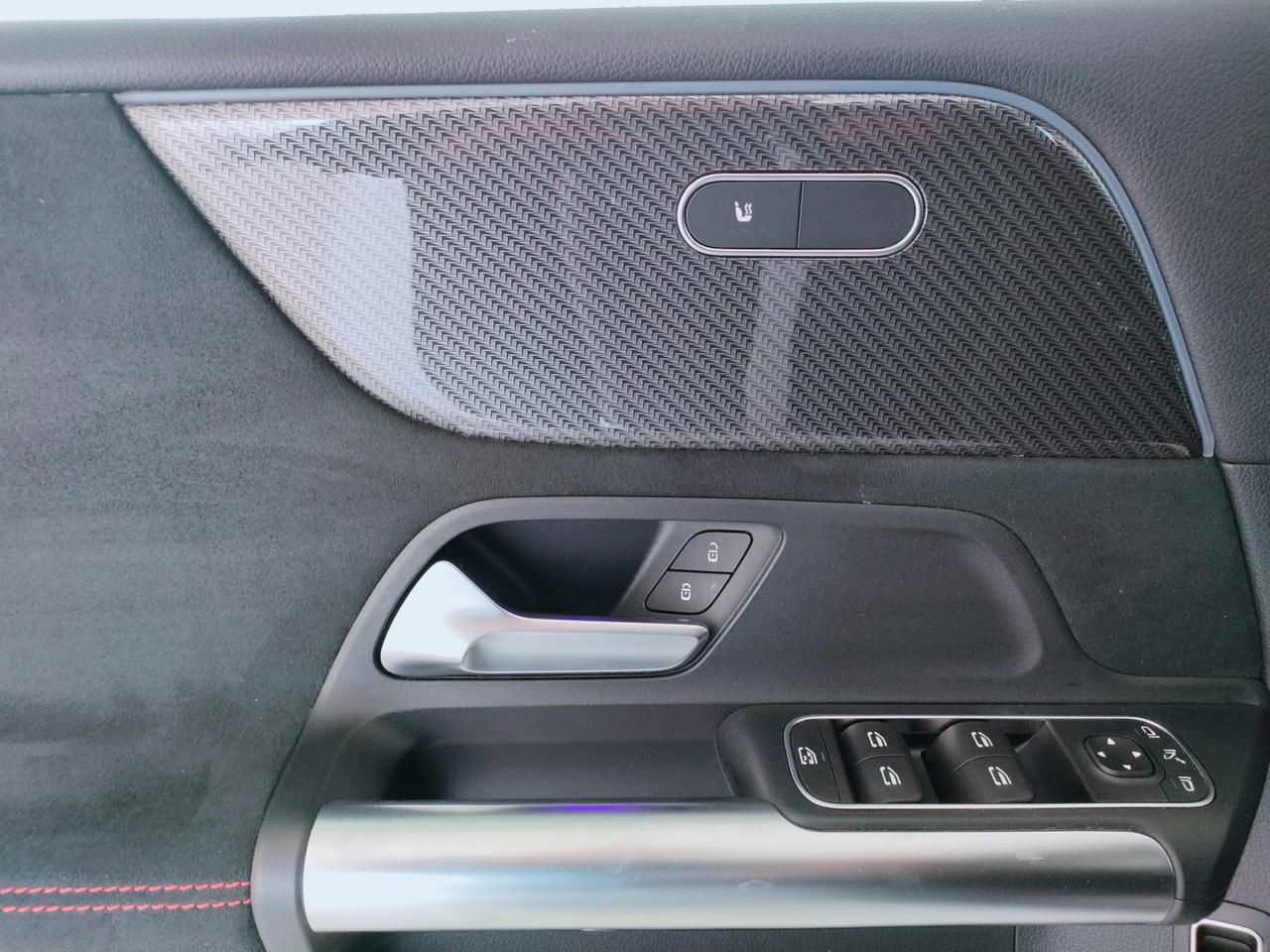 Mercedes-Benz Classe B - W247 2023 - B 180 d AMG Line Advanced Plus auto