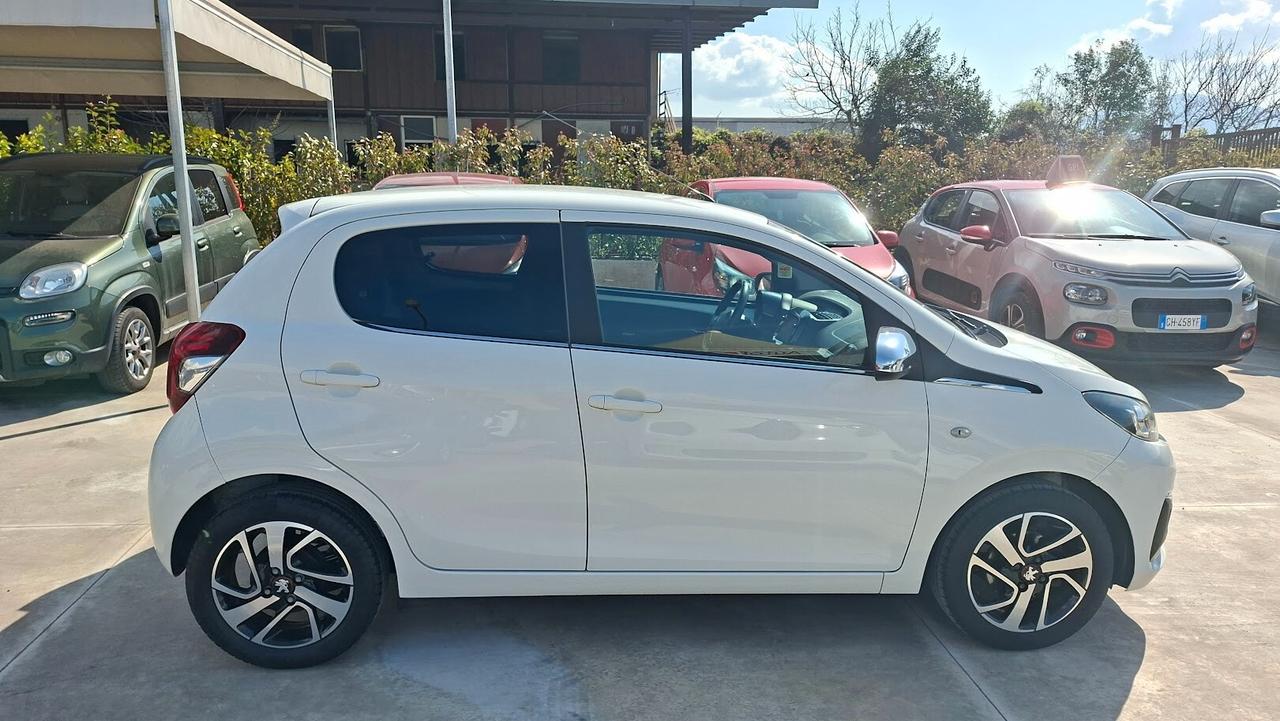 Peugeot 108 5 porte con telecamera post.