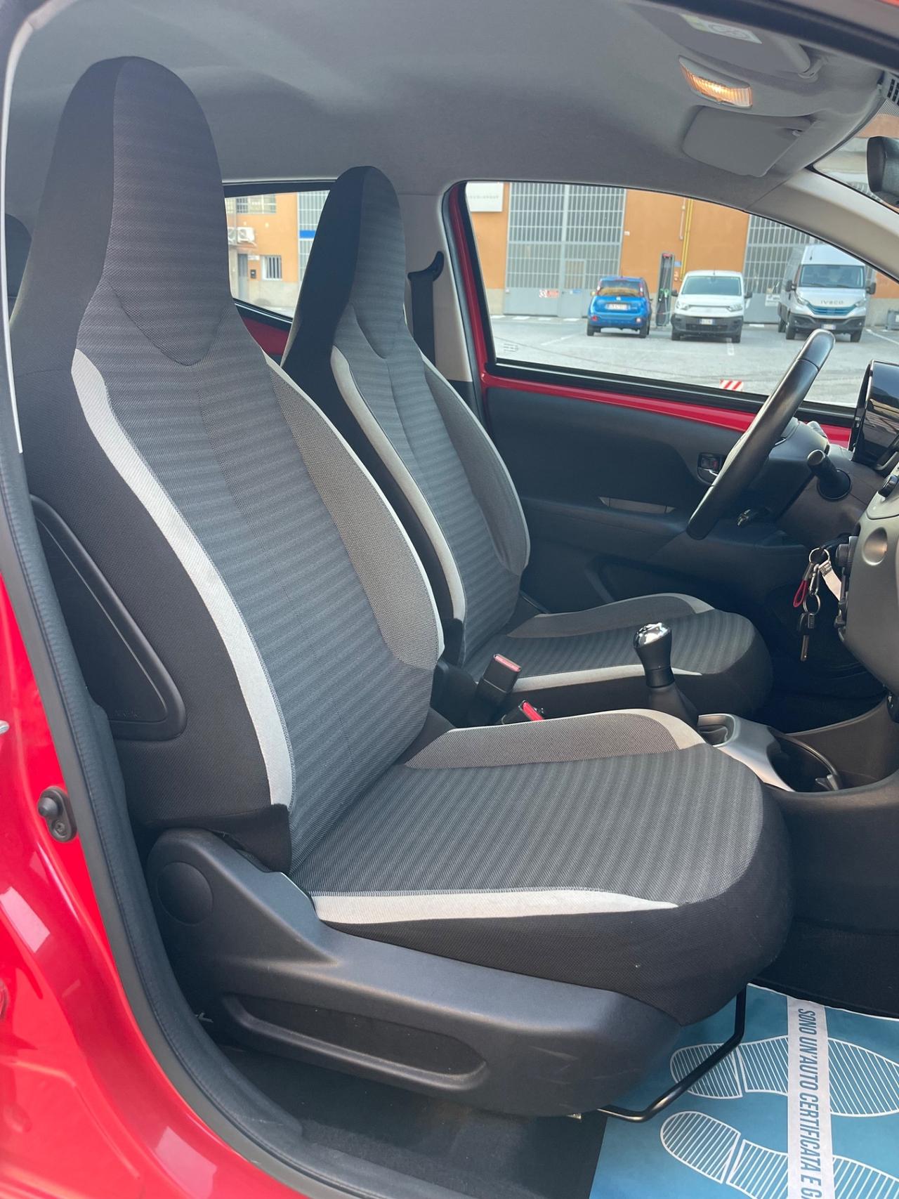 Toyota Aygo 1.0BENZINA 72 CV 5 porte / E6 - NEOPATENTATI