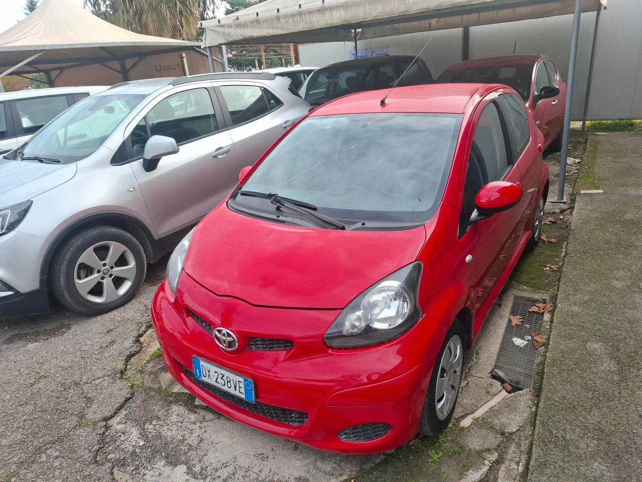 Toyota Aygo 1.0 12V VVT-i 5 porte anno 2010