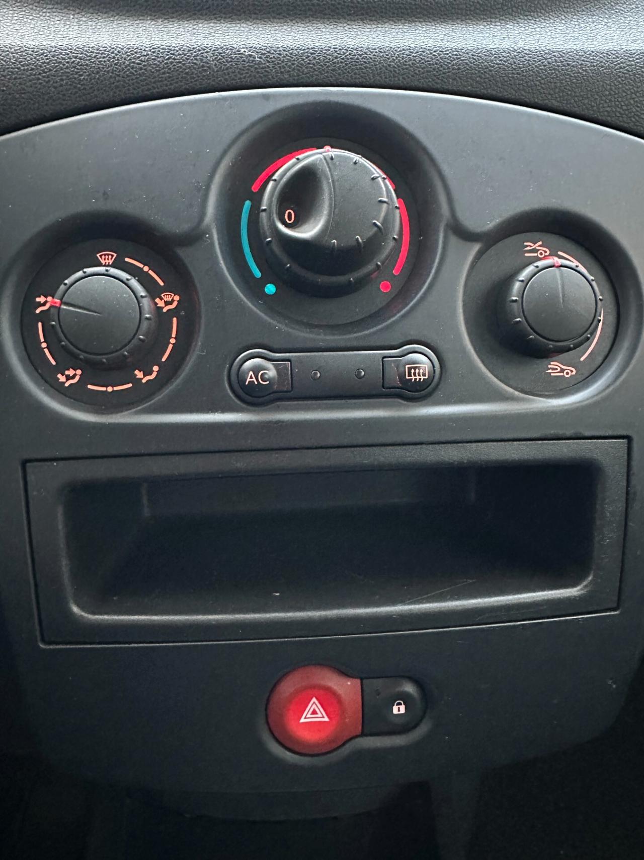 Renault Clio 1.2 Benz, Euro 4, Uni Propriet, pari al nuovo