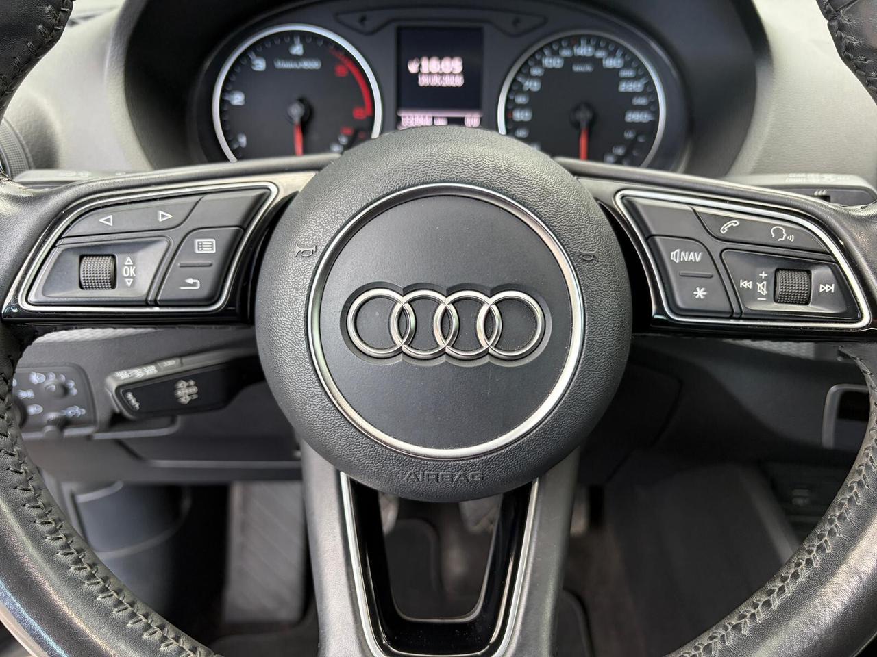 Audi Q2 1.6 TDI 116cv Business
