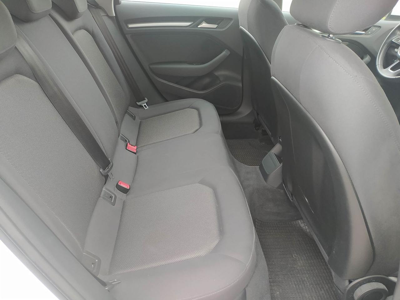 Audi A3 Business Line 2.0 35 TDI #7770