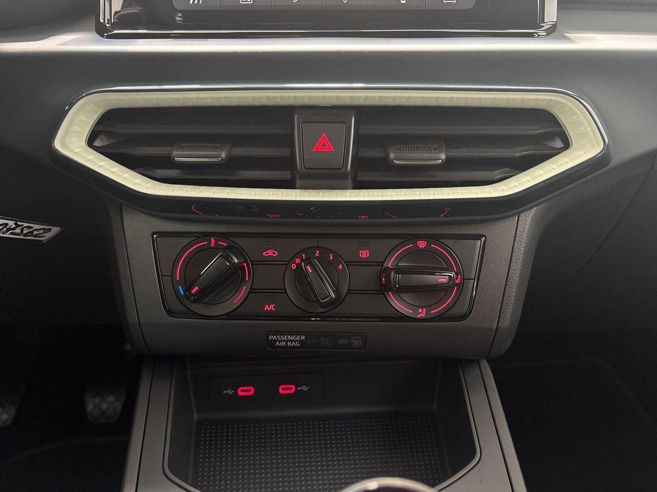 Seat Arona 1.0 ecotsi 95cv black edition