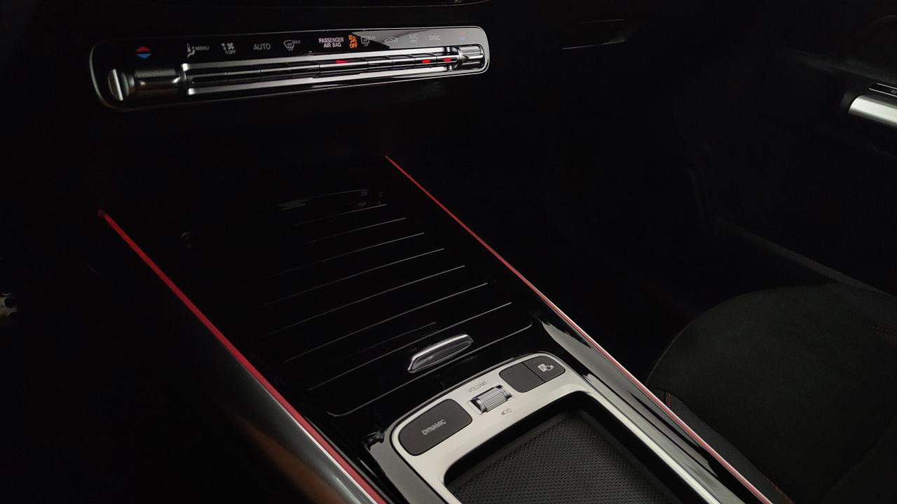 Mercedes-Benz GLA 200 d automatic