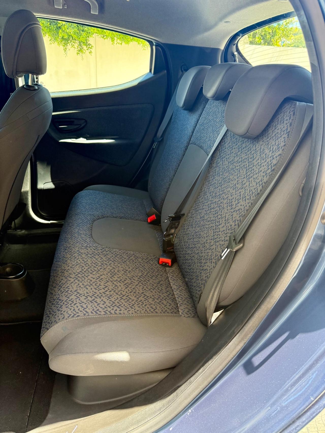 Lancia Ypsilon 1.0 FireFly 5 porte S&S Hybrid Silver Plus