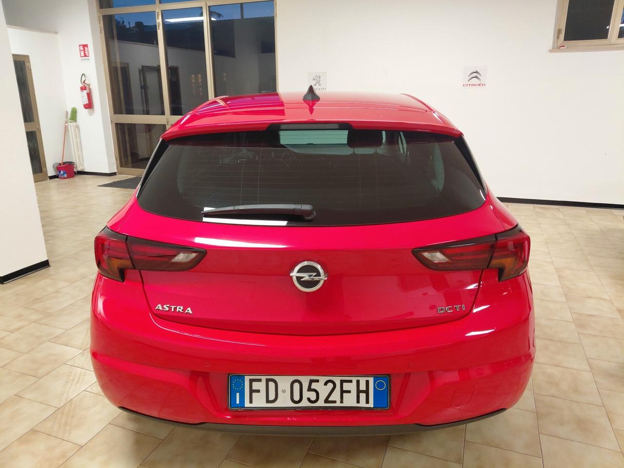 OPEL ASTRA ANNO 2016 DS 1.6 ADATTA NEOPATENTATI KM 155 mila