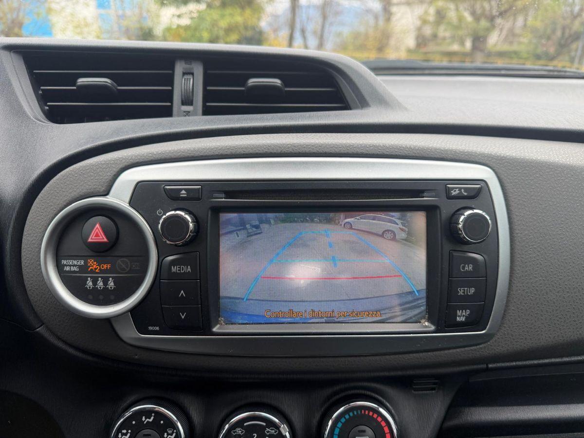 TOYOTA - Yaris - 1.0 5 porte Lounge