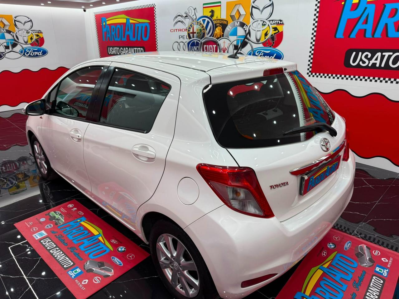 Toyota Yaris 1.4 D-4D 90cv Lounge - 2012