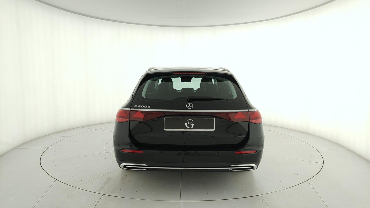 Mercedes-Benz E SW 200 d Advanced auto