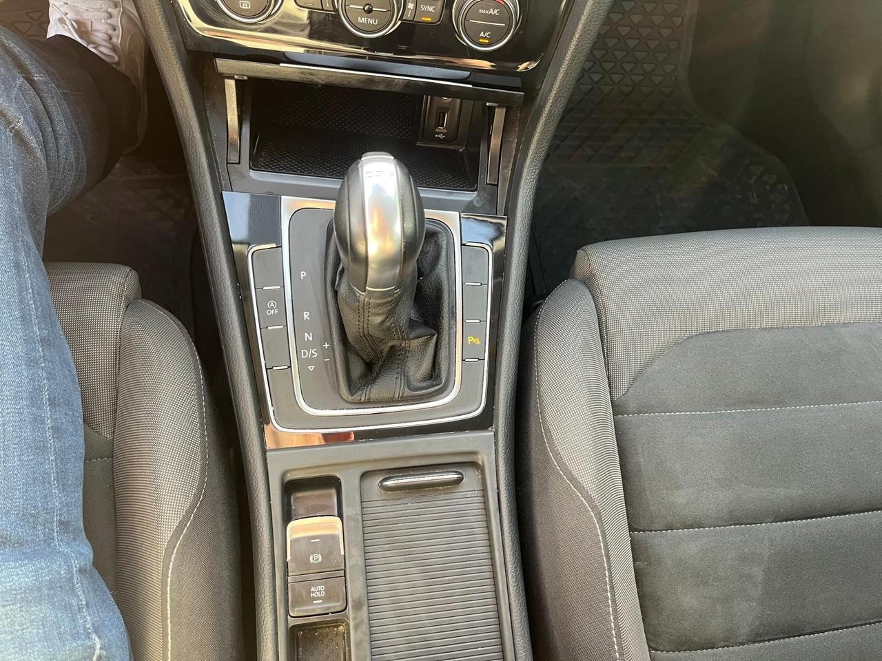 Volkswagen Golf 2.0 TDI DSG 5p. Highline BlueMotion Technology