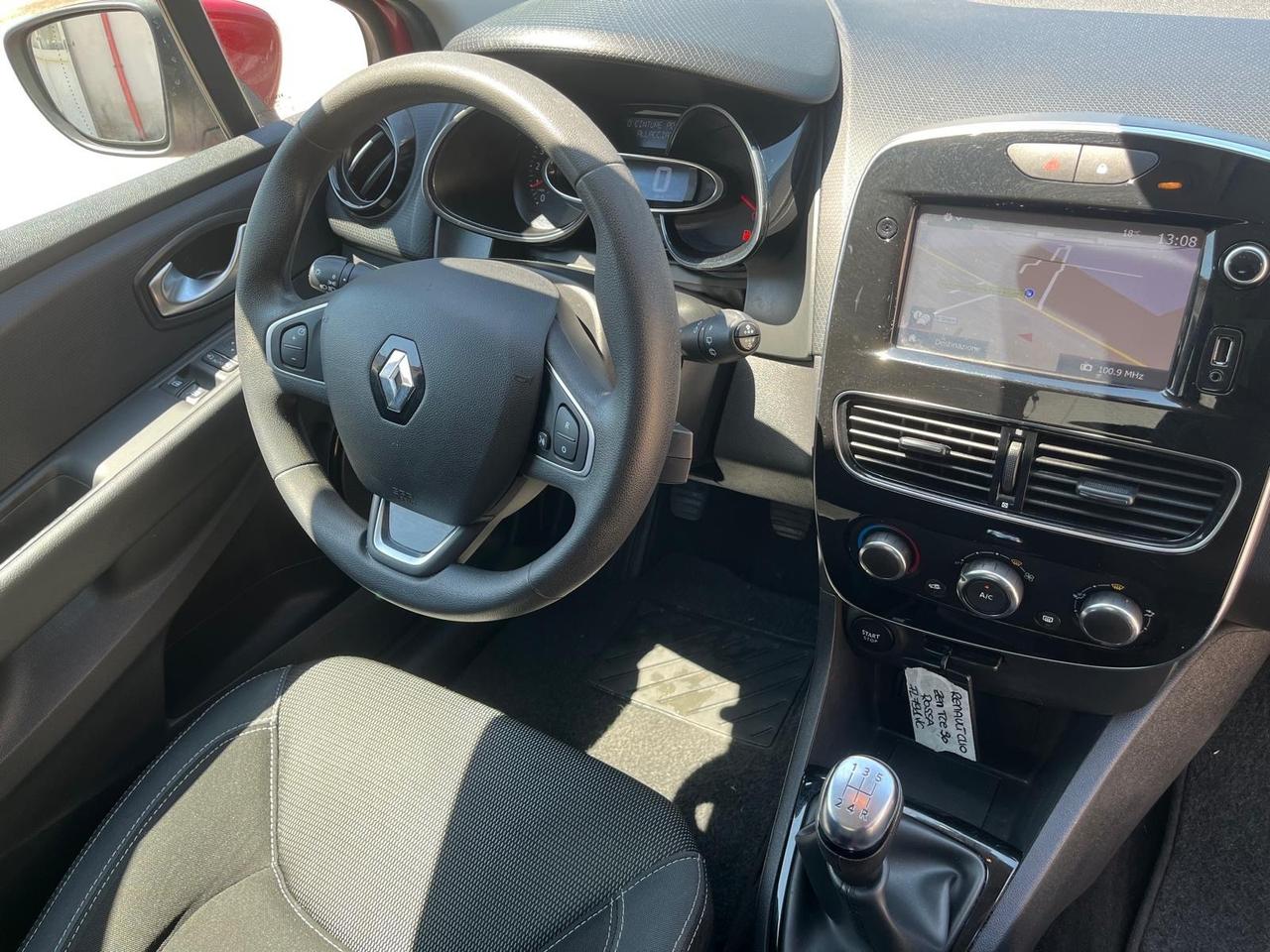 Renault clio 5P-900 tce-full-km 75000-2017