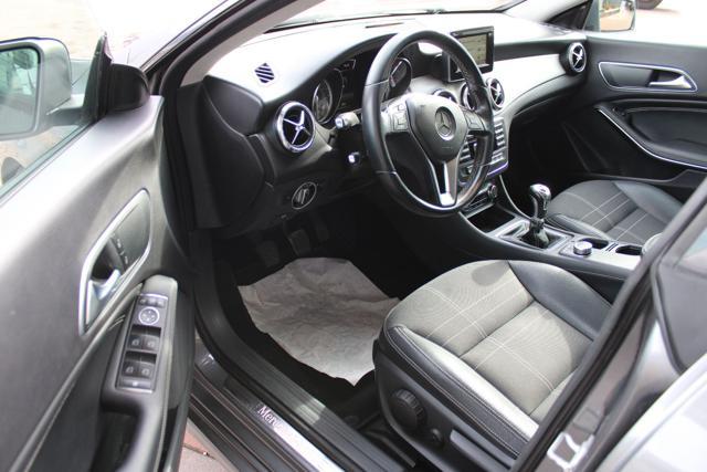 MERCEDES-BENZ CLA 200 CDI Sport TETTO-18"-KAMERA