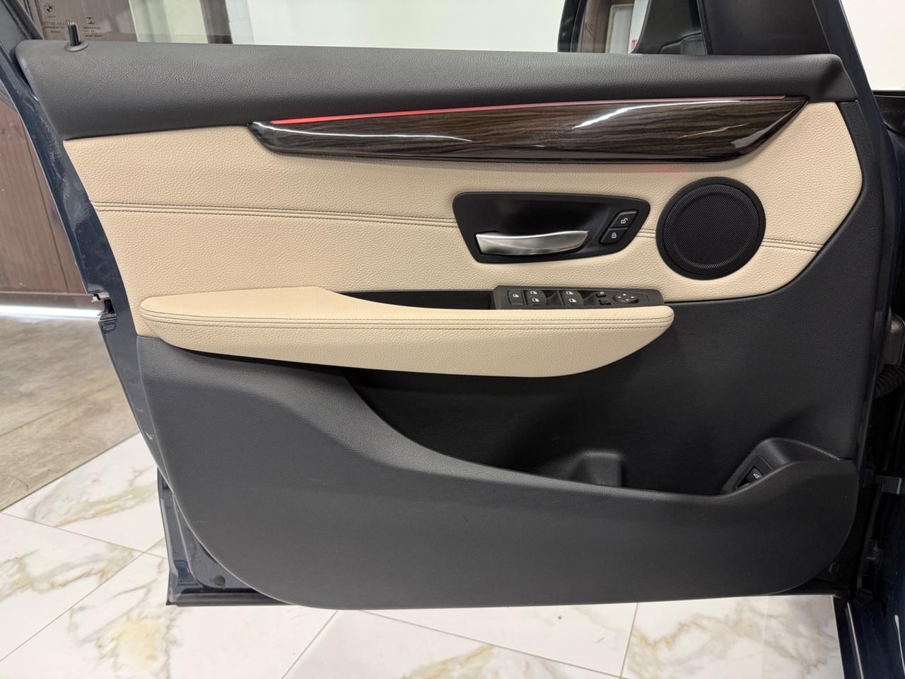 Bmw Serie 2 Gran Tourer 218d Luxury 7 POSTI