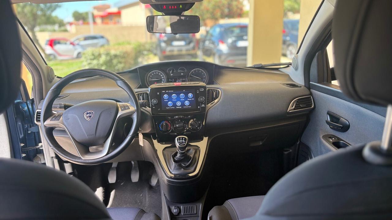 Lancia Ypsilon 1.0 FireFly 5 porte S&S Hybrid Gold