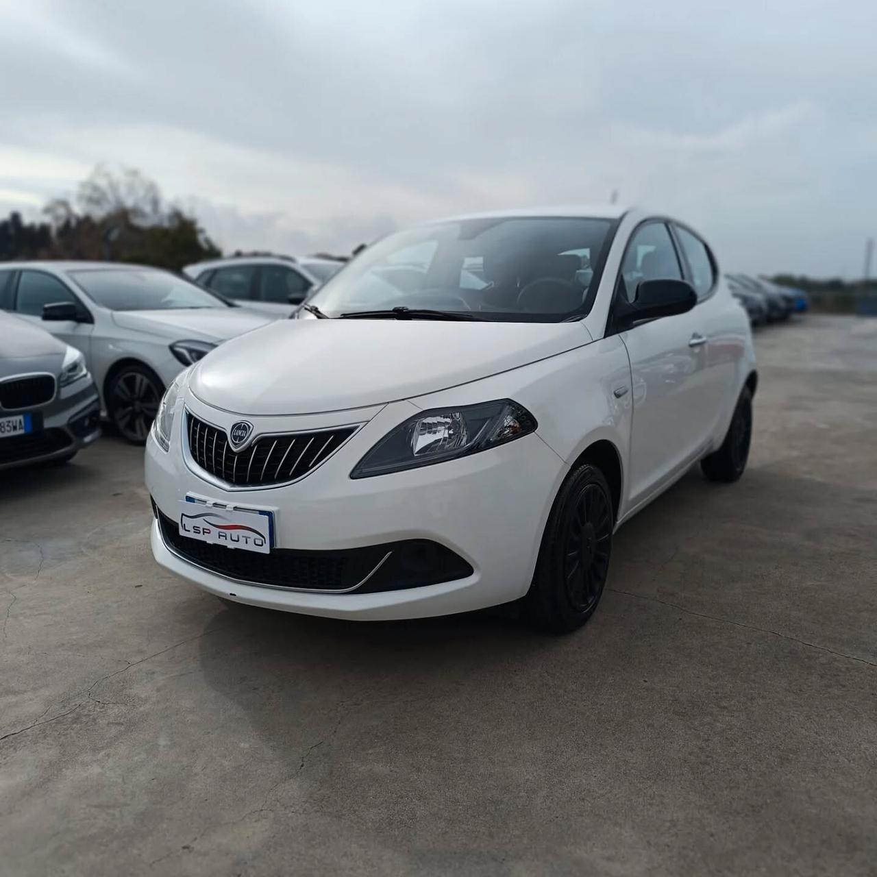 Lancia Ypsilon 1.0 S&S Hybrid Ecochic Silver IVA ESPOSTA