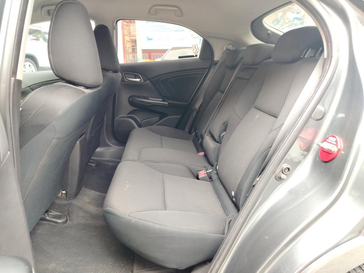 Honda Civic 1.4 i-VTEC Elegance Navi