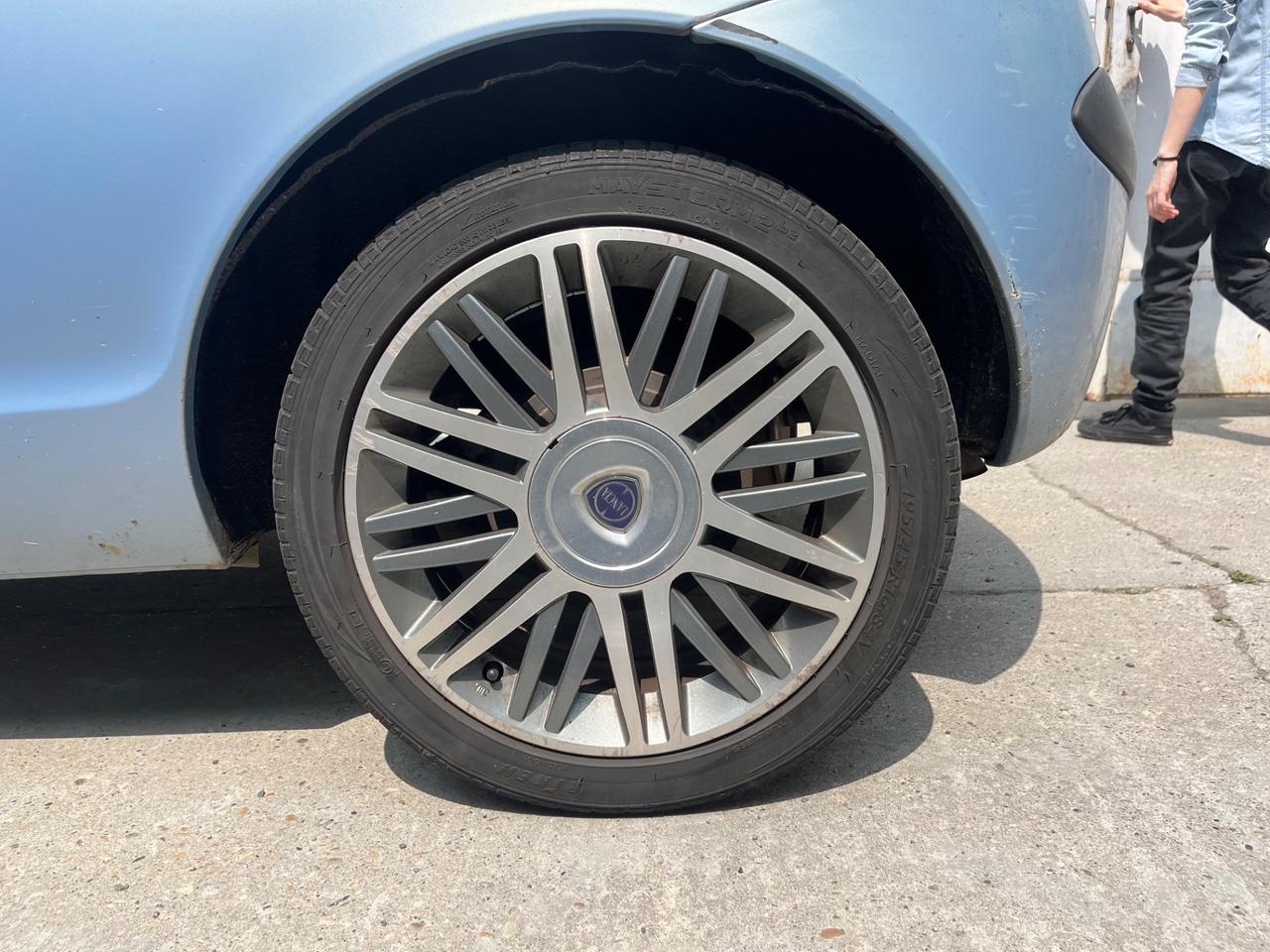Lancia Ypsilon 1.2 OK NEOPATENTATI