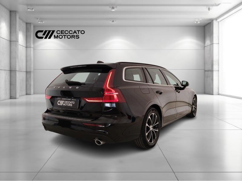 Volvo V60 2.0 B3 Momentum Business automatico