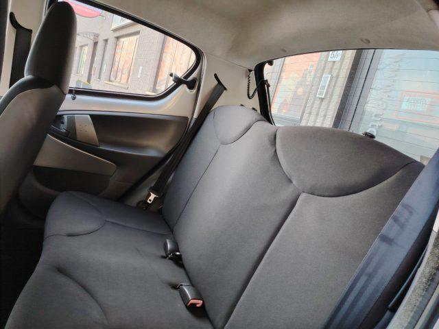 TOYOTA Aygo 1.0 12V VVT-i 5 porte Sol NEOPATENTATI