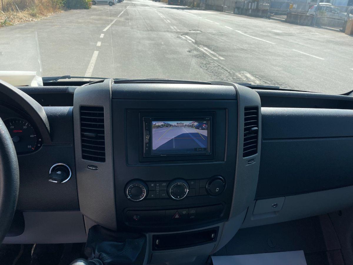 MERCEDES-BENZ SPRINTER 214CDI