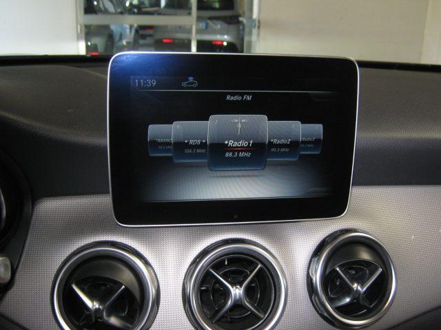 MERCEDES-BENZ GLA 200 d Automatic Sport