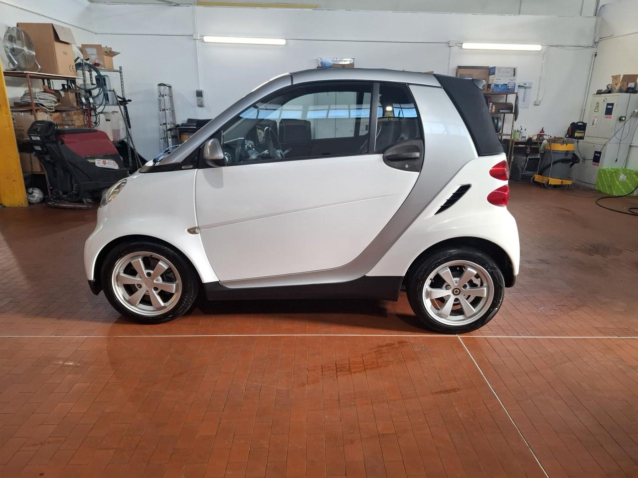 Smart ForTwo 1000 62 kW cabrio pulse