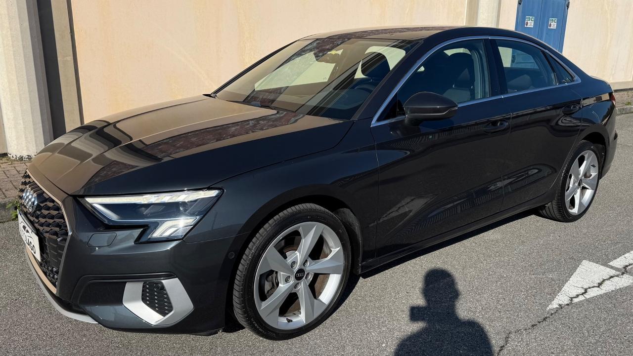 Audi A3 35 TDI S tronic Business Advanced