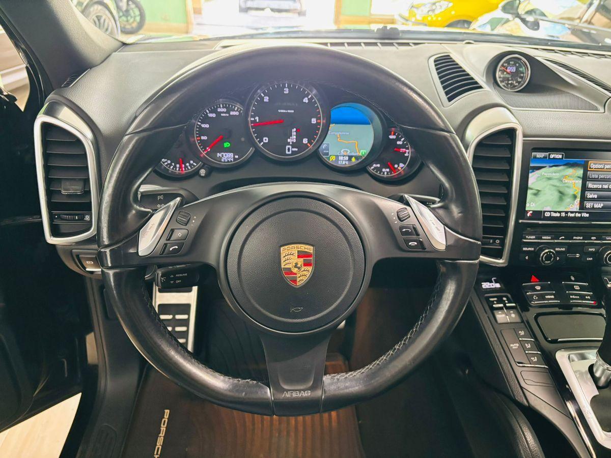 Porsche Cayenne 3.0 Diesel 245hp Extra Full