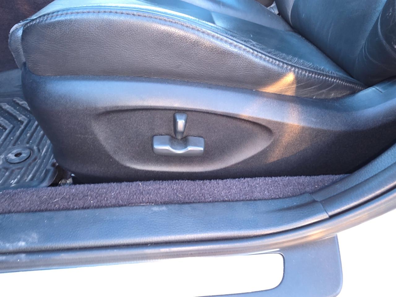 Subaru OUTBACK 3.0R 24V AT ZN