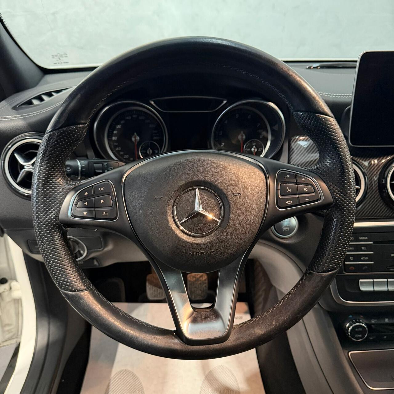 Mercedes-benz GLA 180 Edition NEOPATENTATI