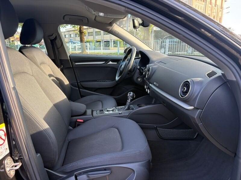 Audi A3 30 TDI S tronic Business