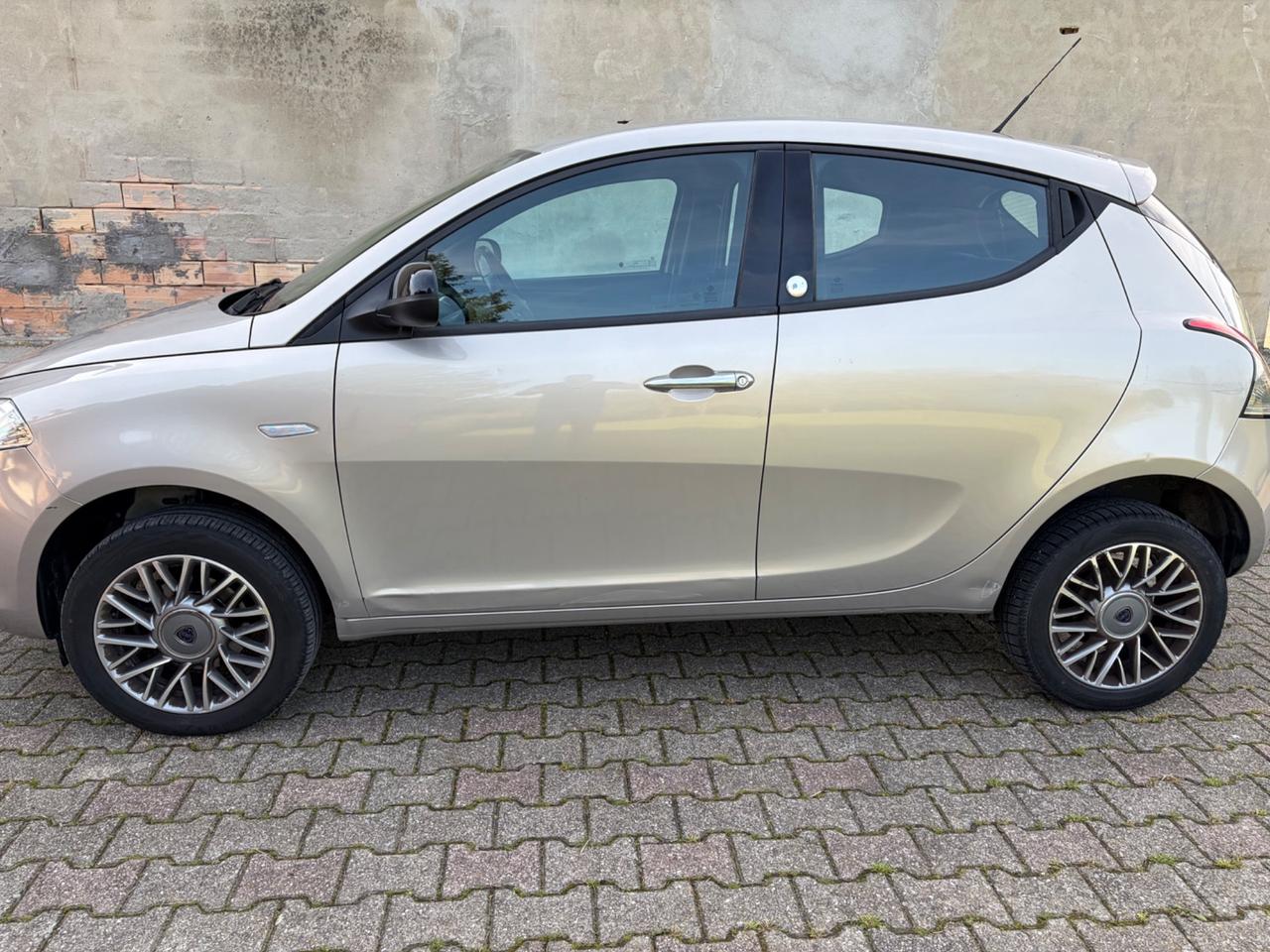 Lancia Ypsilon 0.9 TwinAir Metano Ecochic