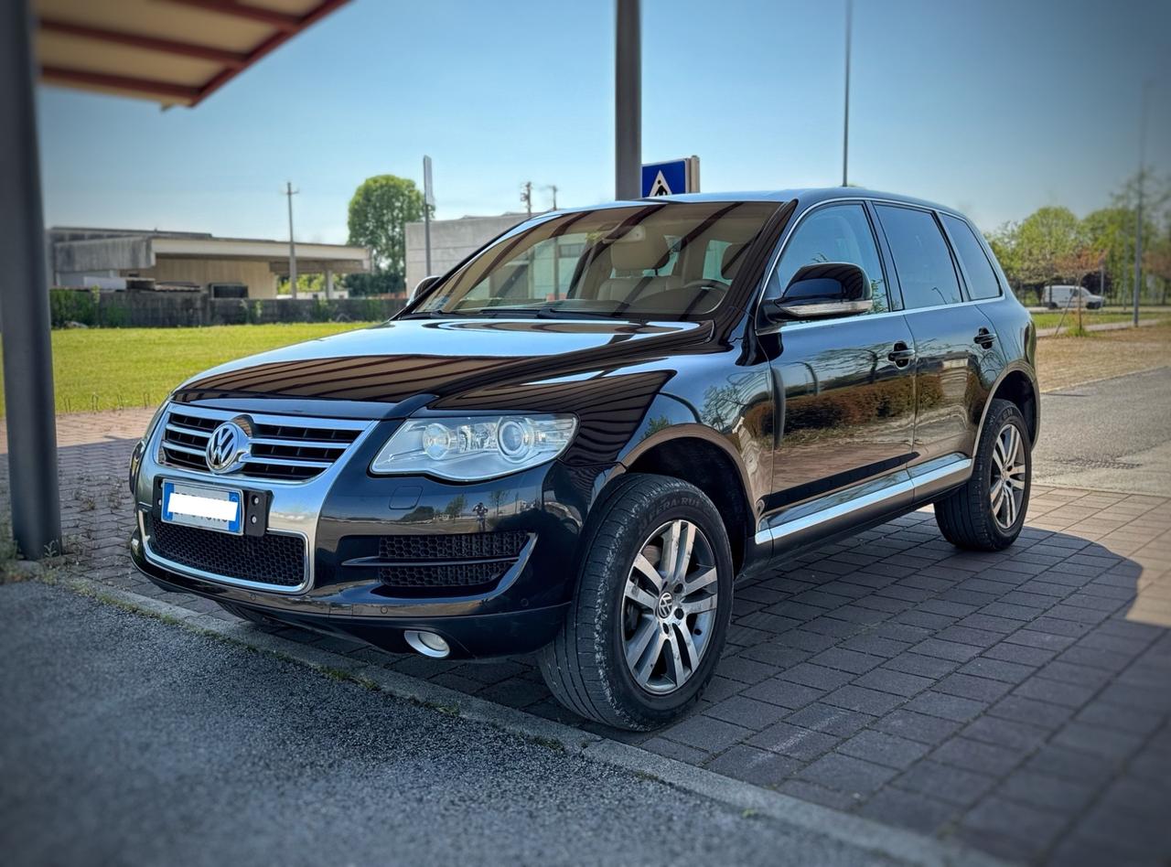 Volkswagen Touareg 3.0 V6 TDI DPF Exclusive