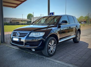 Volkswagen Touareg 3.0 V6 TDI DPF Exclusive