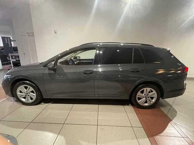 Volkswagen Golf 8ª serie Variant 1.0 eTSI EVO DSG Life