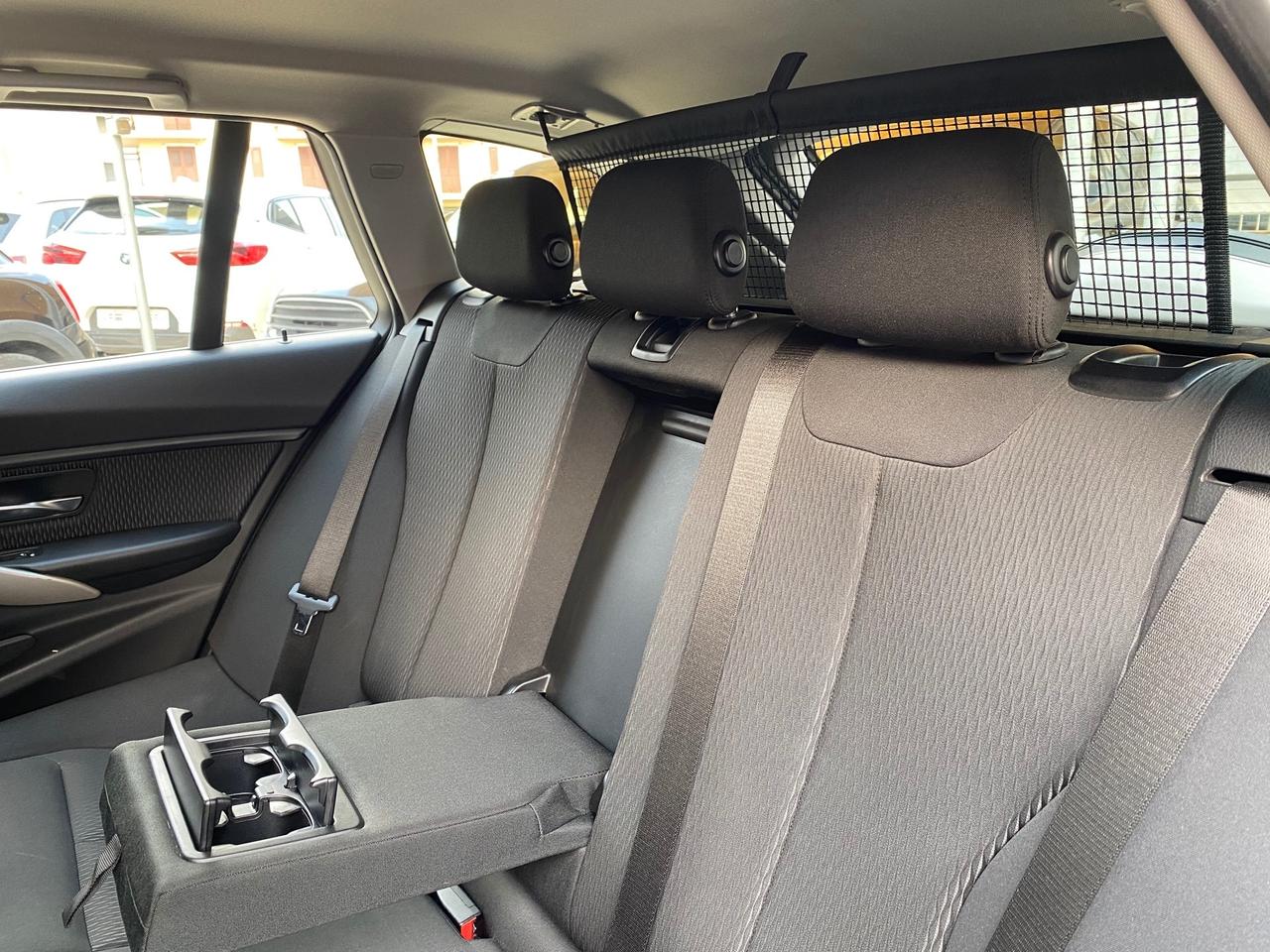 Bmw 318d Touring Automatic - Luxury
